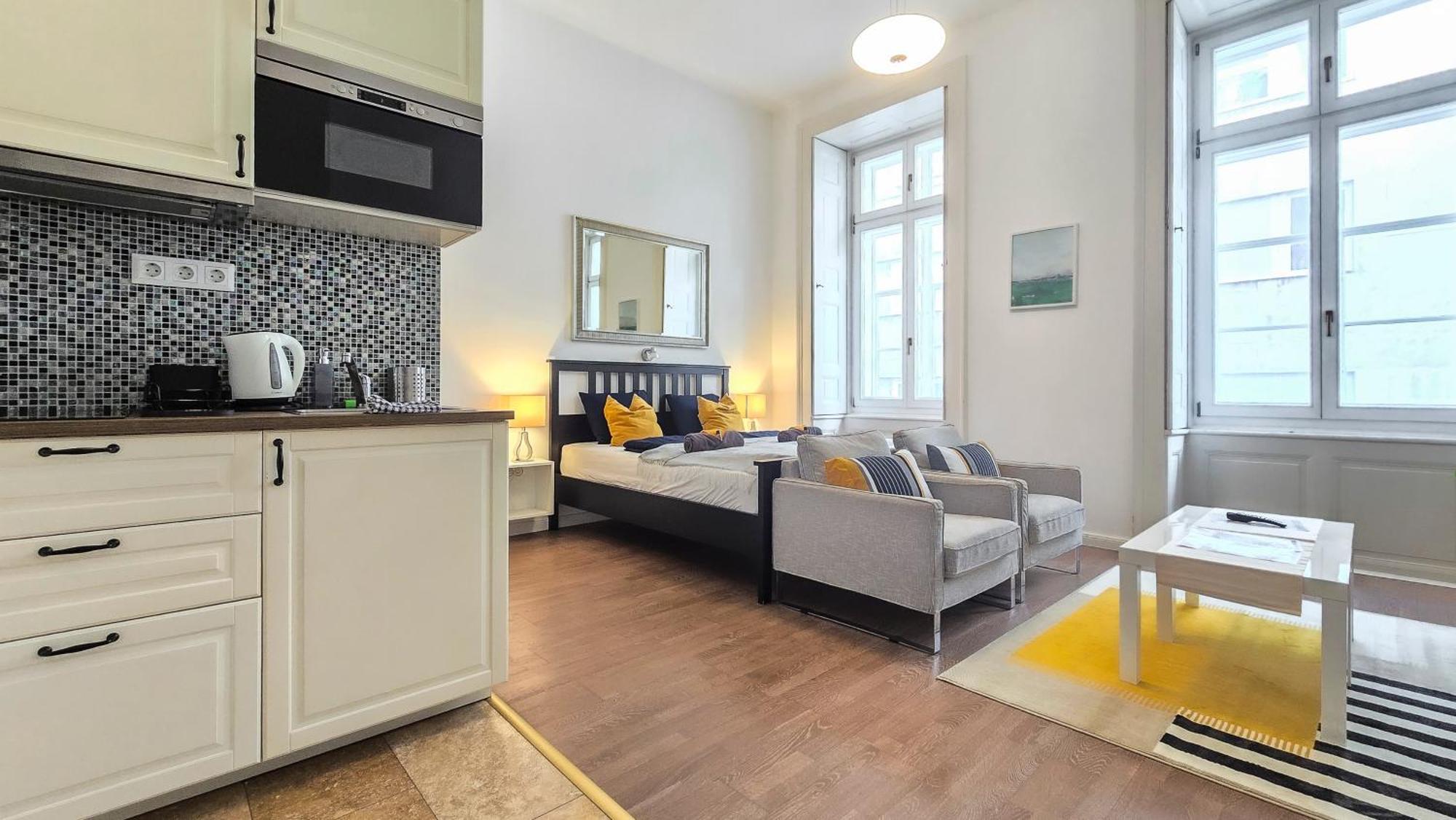Pearl Apartment In The Center With City View — Photos 1